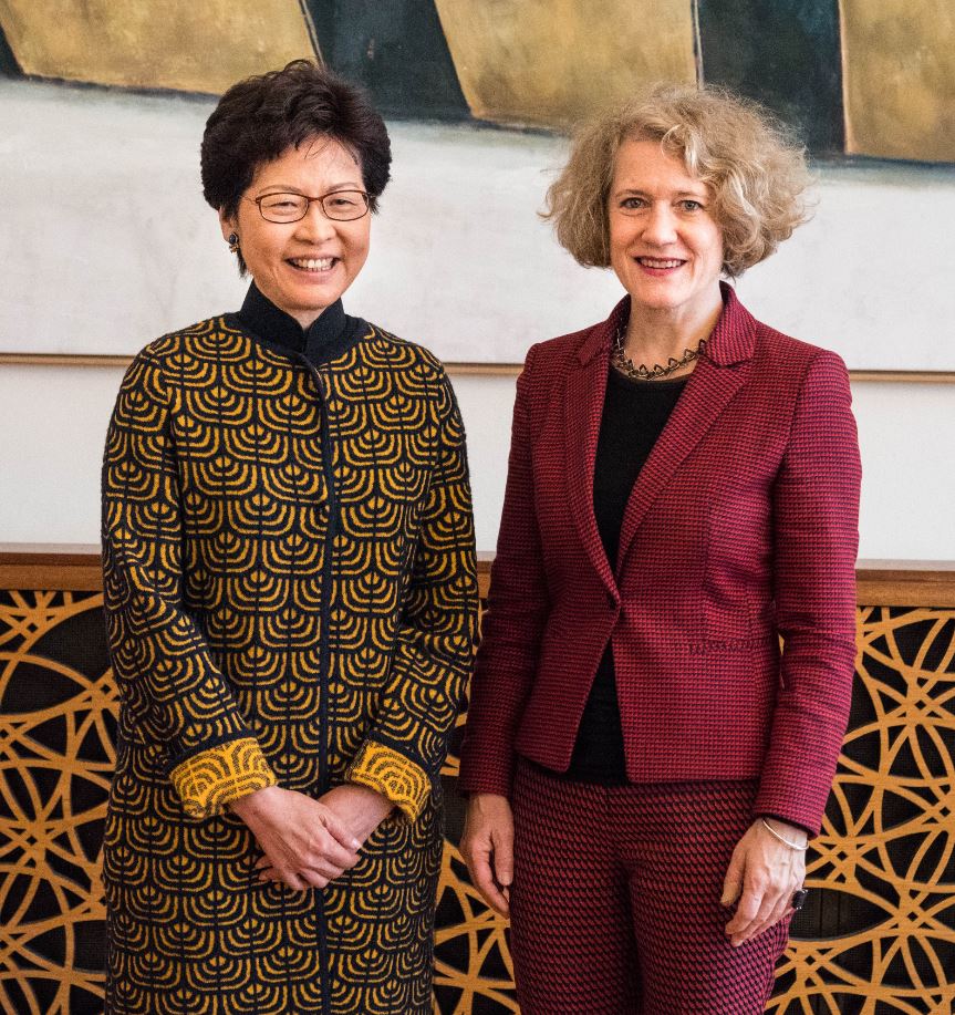 Hongkong CEO Carrie Lam and Mayor Corine Mauch in the Zurich City Hall